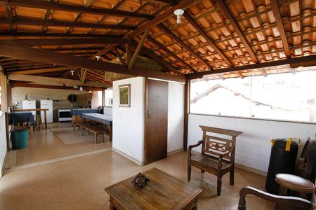 Casa à venda com 360m², 4 quartos e 4 vagasTerraço