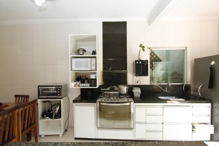 Casa à venda com 360m², 4 quartos e 4 vagasCozinha casa 1