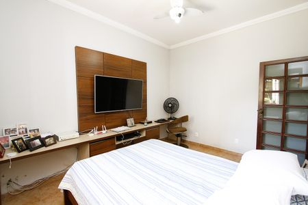 Casa à venda com 360m², 4 quartos e 4 vagasQuarto 1