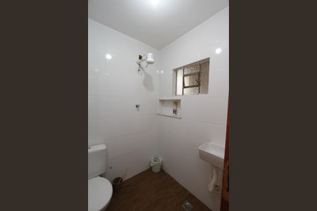 Casa à venda com 360m², 4 quartos e 4 vagasBanheiro Social  CASA 3