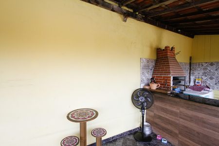 Casa à venda com 360m², 4 quartos e 4 vagasvaranda Casa 2