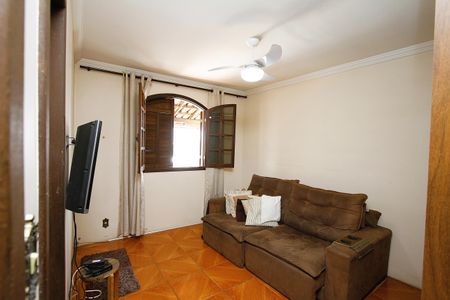 Casa à venda com 360m², 4 quartos e 4 vagasQuarto 2 - Suíte
