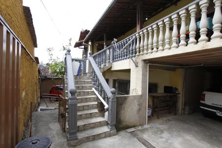 Casa à venda com 360m², 4 quartos e 4 vagasEscada