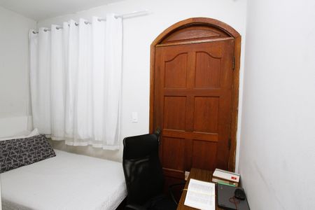 Casa à venda com 360m², 4 quartos e 4 vagasQuarto 7 Casa 2