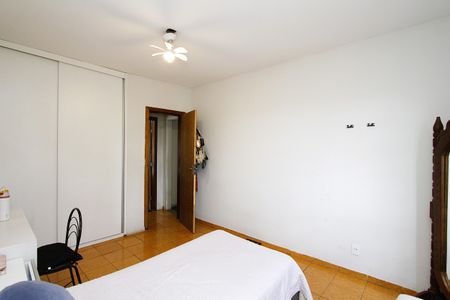 Casa à venda com 360m², 4 quartos e 4 vagas Quarto 6 Casa 2