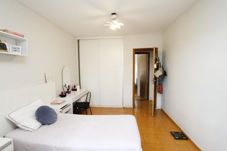 Casa à venda com 360m², 4 quartos e 4 vagas Quarto 6 Casa 2