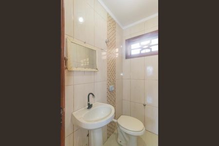 Casa para alugar com 150m², 3 quartos e 2 vagasBanheiro Social