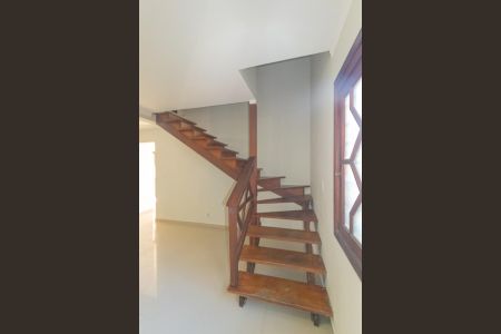 Escada de casa para alugar com 3 quartos, 150m² em Fátima, Canoas