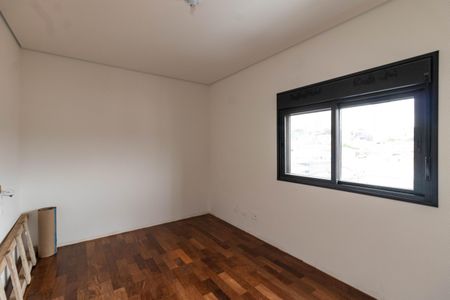 Casa à venda com 190m², 4 quartos e 2 vagasSuíte 2