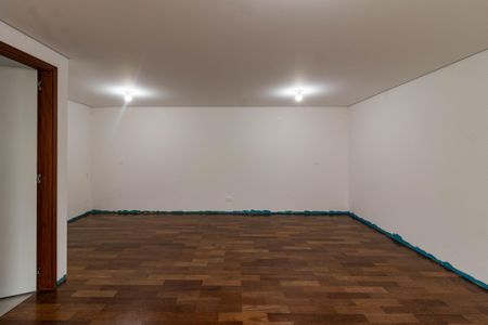 Casa à venda com 190m², 4 quartos e 2 vagasSuíte 4