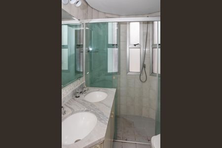 Apartamento à venda com 84m², 3 quartos e 2 vagasBanheiro da Suíte