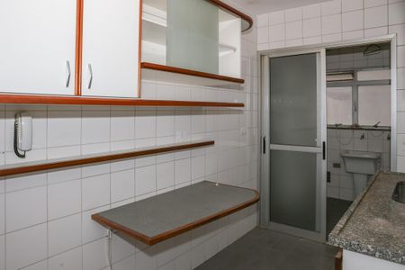 Apartamento à venda com 84m², 3 quartos e 2 vagasCozinha