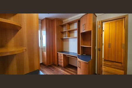 Casa para alugar com 3 quartos, 160m² em Tamboré, Santana de Parnaíba