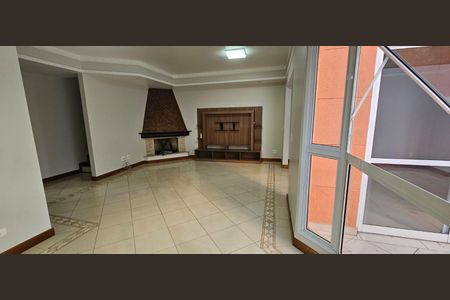 Casa para alugar com 3 quartos, 160m² em Tamboré, Santana de Parnaíba