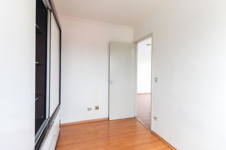 Quarto 1 de apartamento para alugar com 2 quartos, 50m² em Vila Taquari, São Paulo