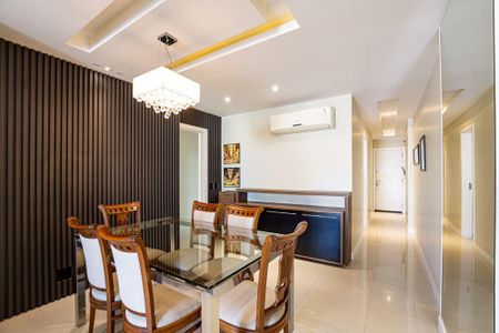 Apartamento à venda com 4 quartos, 144m² em Icaraí, Niterói