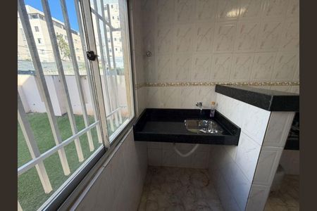 Apartamento à venda com 2 quartos, 44m² em Alvorada, Contagem