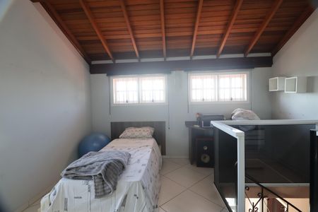 Casa para alugar com 200m², 3 quartos e 2 vagasQuarto/sótão