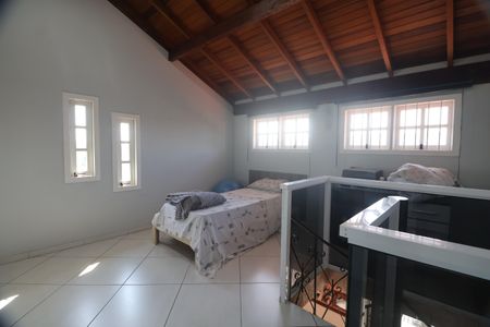 Casa para alugar com 200m², 3 quartos e 2 vagasQuarto/sótão
