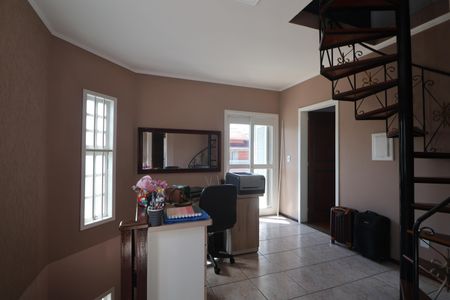 Casa para alugar com 200m², 3 quartos e 2 vagasEscritório 