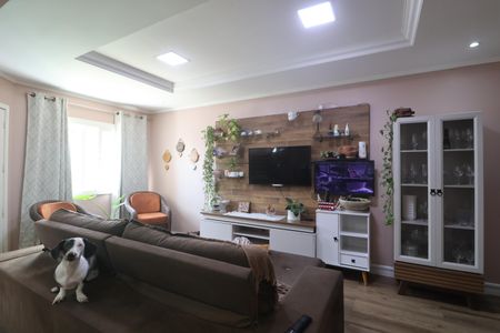 Casa para alugar com 200m², 3 quartos e 2 vagasSala