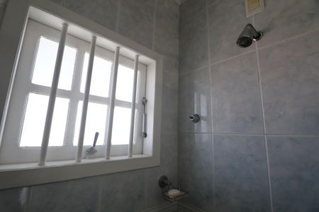 Casa para alugar com 200m², 3 quartos e 2 vagasBanheiro 1