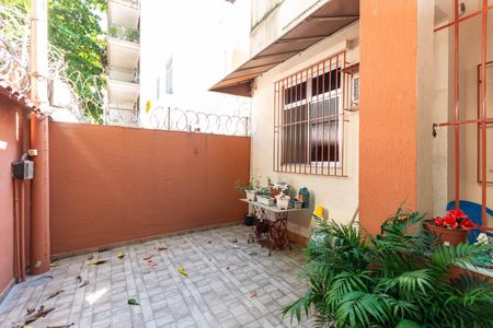 Casa à venda com 100m², 2 quartos e 1 vagaQuintal
