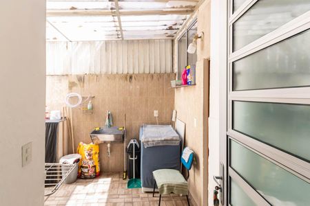 Casa à venda com 100m², 2 quartos e 1 vagaÁrea de Serviço