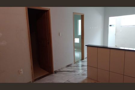 Casa para alugar com 1 quarto, 59m² em Realengo, Rio de Janeiro