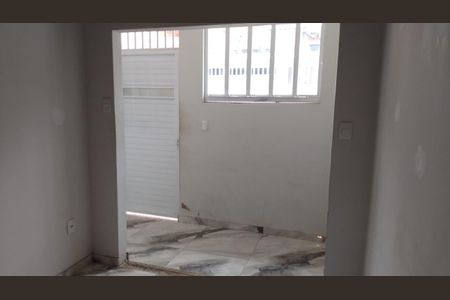 Casa para alugar com 1 quarto, 59m² em Realengo, Rio de Janeiro