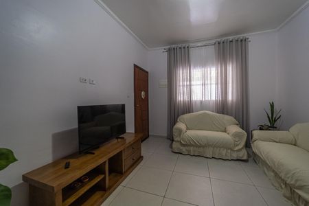 Casa à venda com 75m², 1 quarto e 2 vagasSala