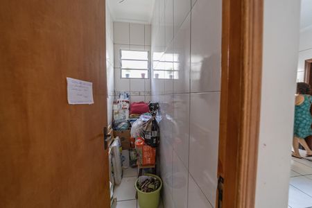 Casa à venda com 75m², 1 quarto e 2 vagasDespensa