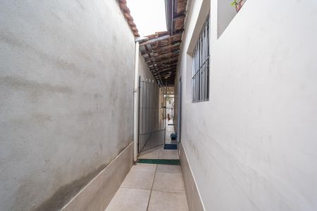 Casa à venda com 75m², 1 quarto e 2 vagasCorredor