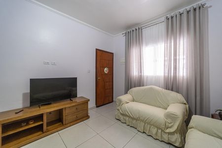 Casa à venda com 75m², 1 quarto e 2 vagasSala