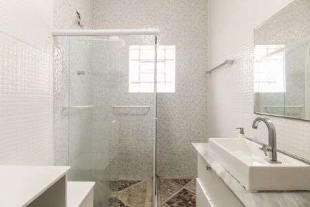 Casa para alugar com 192m², 3 quartos e 4 vagasBanheiro 