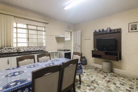 Casa para alugar com 192m², 3 quartos e 4 vagasCozinha 