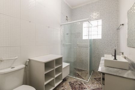 Casa para alugar com 192m², 3 quartos e 4 vagasBanheiro 