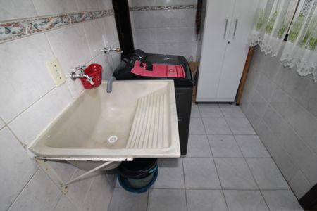 Casa à venda com 132m², 3 quartos e 2 vagasÁrea de Serviço