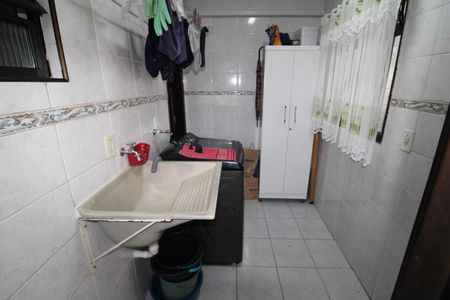 Casa à venda com 132m², 3 quartos e 2 vagasÁrea de Serviço