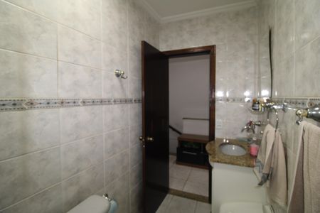Casa à venda com 132m², 3 quartos e 2 vagasBanheiro