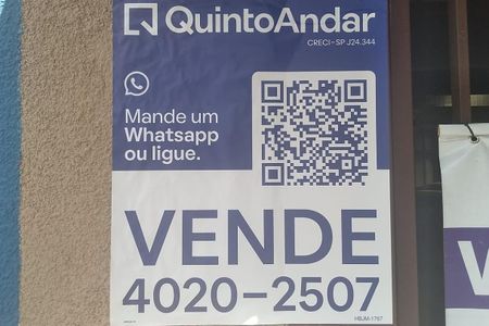 Casa à venda com 132m², 3 quartos e 2 vagasFachada