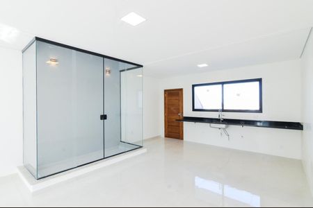 Casa para alugar com 110m², 3 quartos e 4 vagasSala