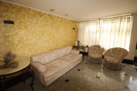 Apartamento à venda com 72m², 2 quartos e 1 vagaHall de entrada
