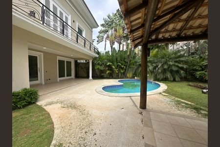 Casa de condomínio à venda com 500m², 4 quartos e 4 vagasPiscina