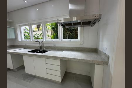 Casa de condomínio à venda com 500m², 4 quartos e 4 vagasCozinha