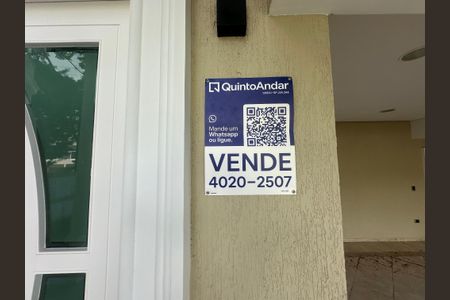Casa de condomínio à venda com 500m², 4 quartos e 4 vagasFachada
