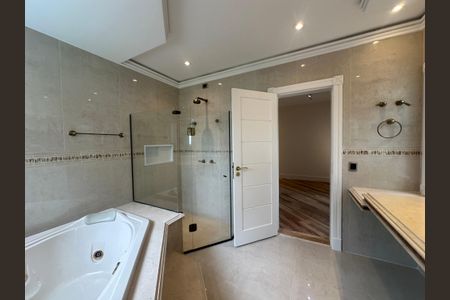 Casa de condomínio à venda com 500m², 4 quartos e 4 vagasBanheiro da Suíte 2