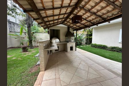 Casa de condomínio à venda com 500m², 4 quartos e 4 vagasChurrasqueira