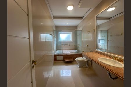 Casa de condomínio à venda com 500m², 4 quartos e 4 vagasBanheiro Social