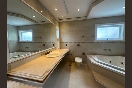 Casa de condomínio à venda com 500m², 4 quartos e 4 vagasBanheiro da Suíte 2